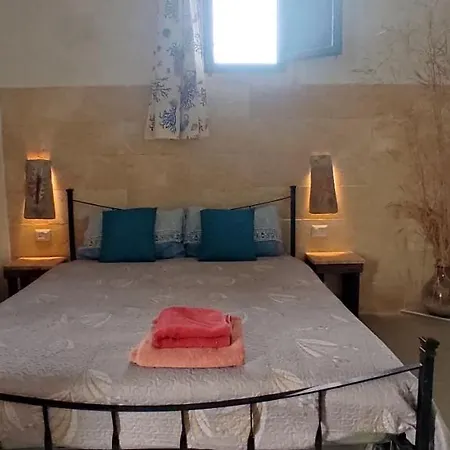 Sweet Old House * Marsala
